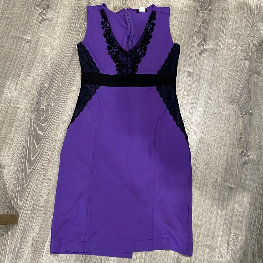 Super flattering, stretch midi dress